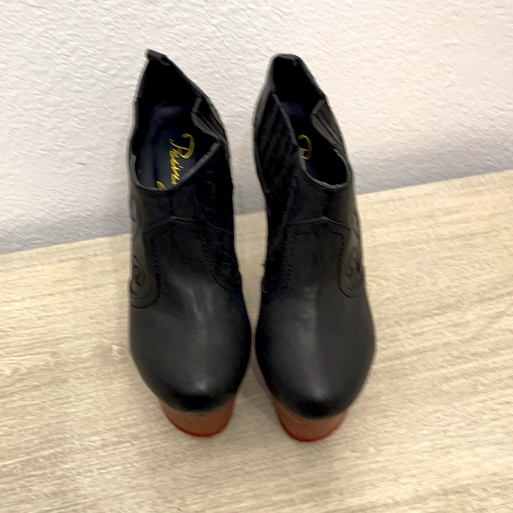 Never Worn Privileged Platforms - Picture 4 of 7